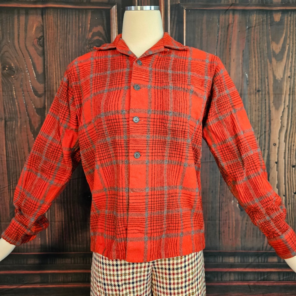 Vintage 1960s St Marys Tailored by Cisco Red Plaid Wool Flannel Shirt Camp Gray